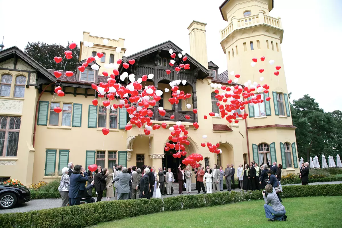 ©FeinsteFotos-Hochzeitsfoto Ballons Hubertushöhe